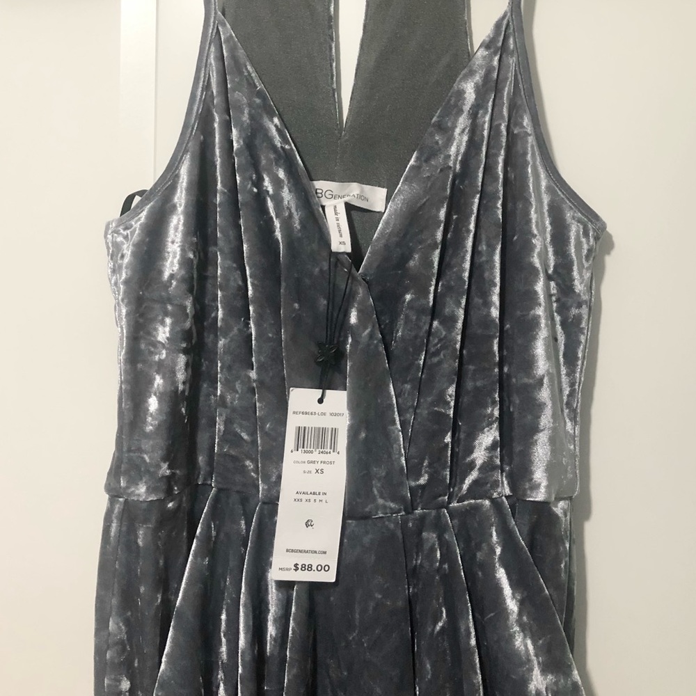 BCBGeneration – Velvet Faux Wrap Dress
GREY FROST / XS
